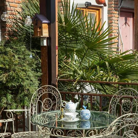 Tatin - Hotel & Cafe In Mtsʼkhetʼa エクステリア 写真
