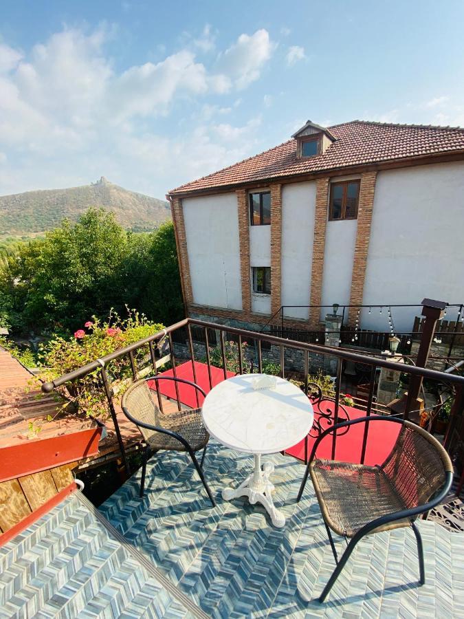 Tatin - Hotel & Cafe In Mtsʼkhetʼa エクステリア 写真